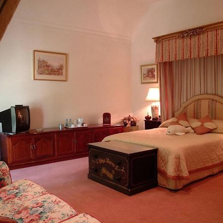 Esseborne Manor Hotel Hurstbourne Tarrant Ngoại thất bức ảnh