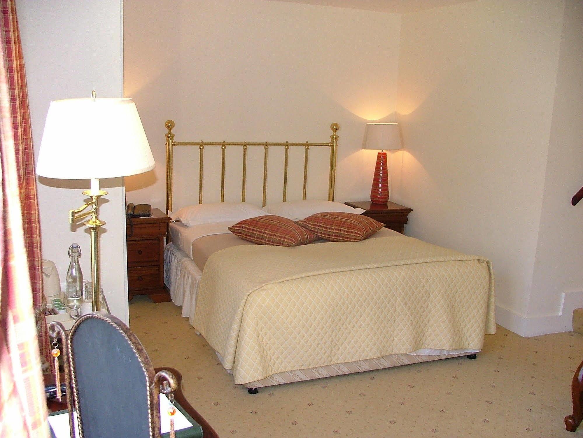 Esseborne Manor Hotel Hurstbourne Tarrant Ngoại thất bức ảnh