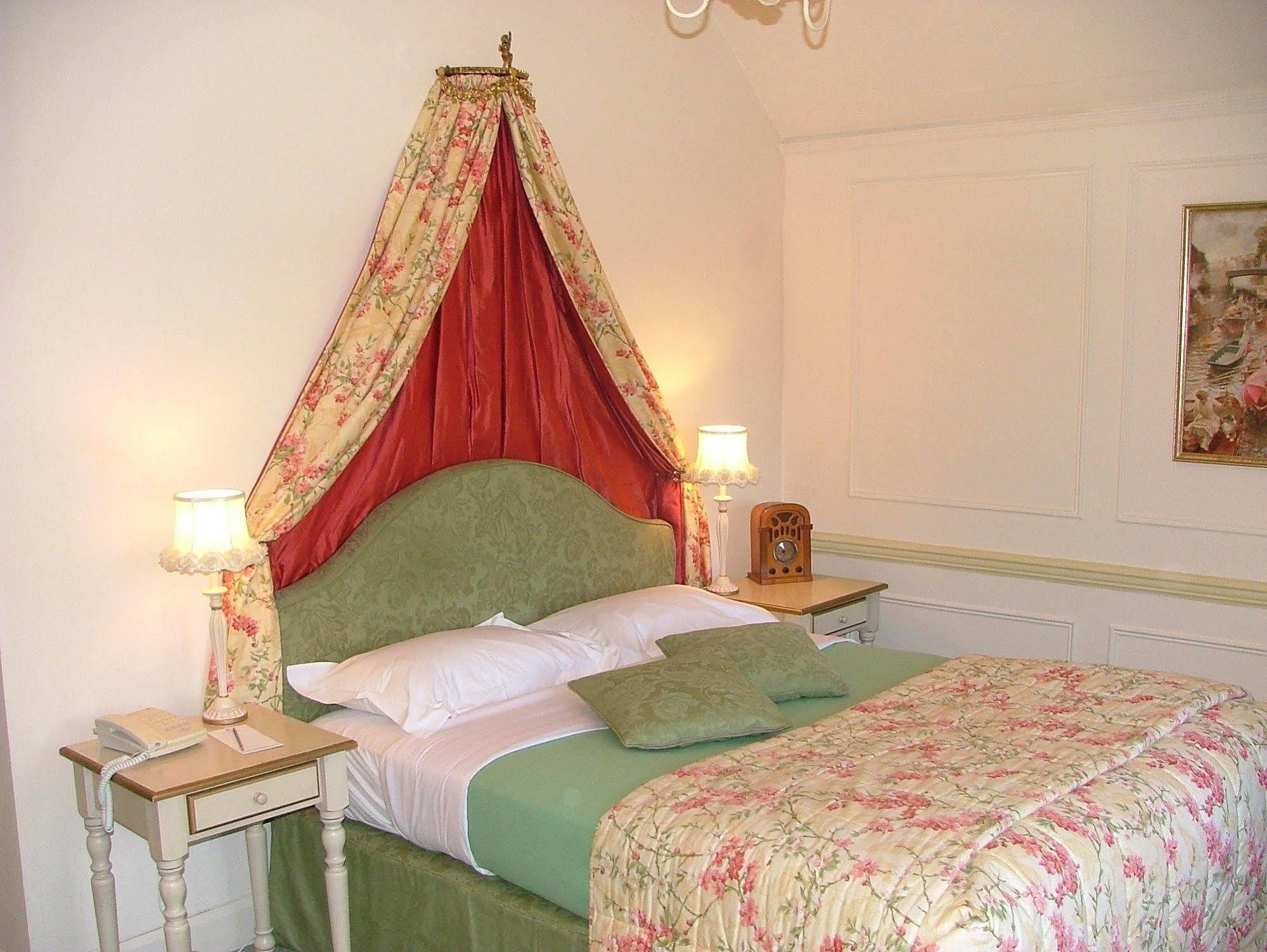 Esseborne Manor Hotel Hurstbourne Tarrant Ngoại thất bức ảnh