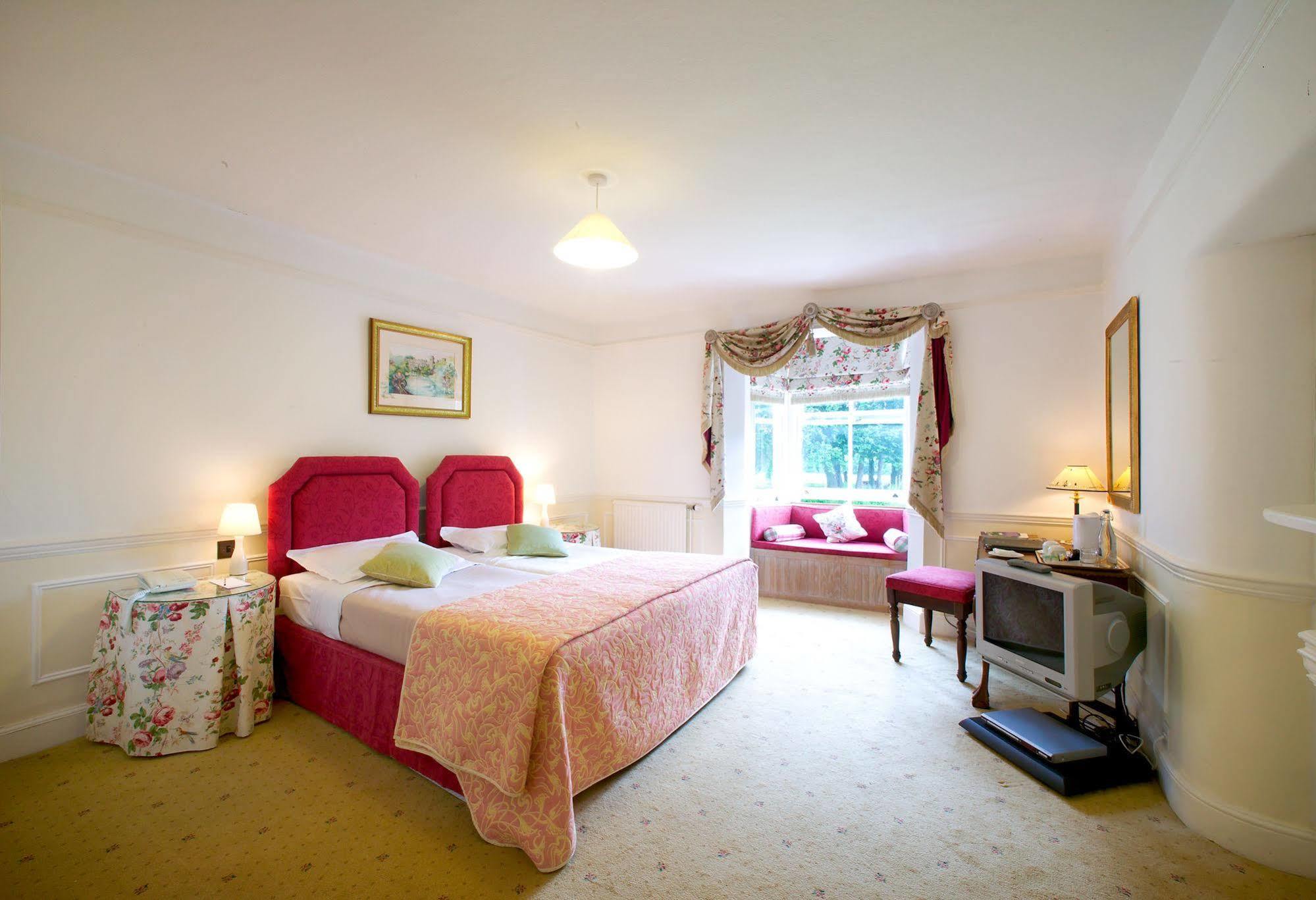 Esseborne Manor Hotel Hurstbourne Tarrant Ngoại thất bức ảnh